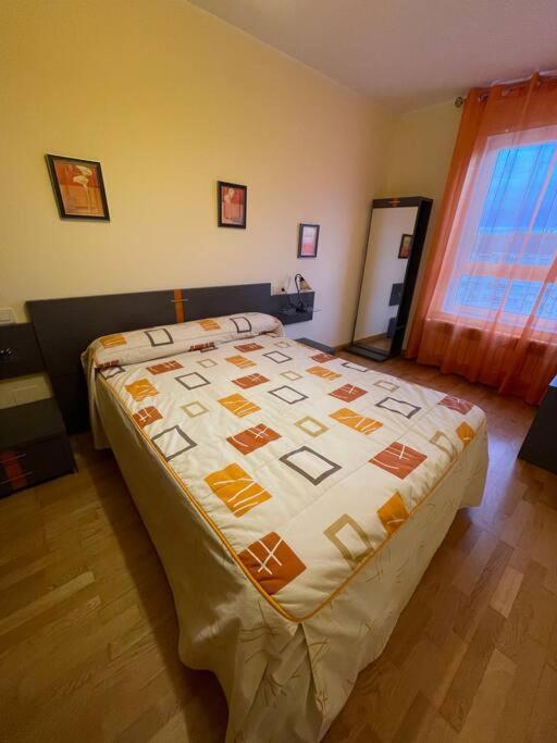 Apartamento Lugo Ciudad Bagian luar foto