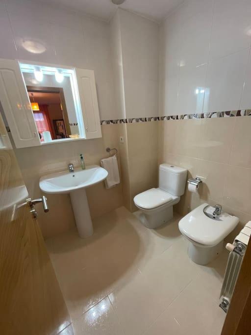 Apartamento Lugo Ciudad Bagian luar foto