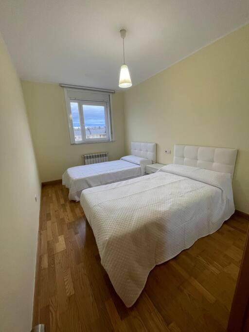Apartamento Lugo Ciudad Bagian luar foto